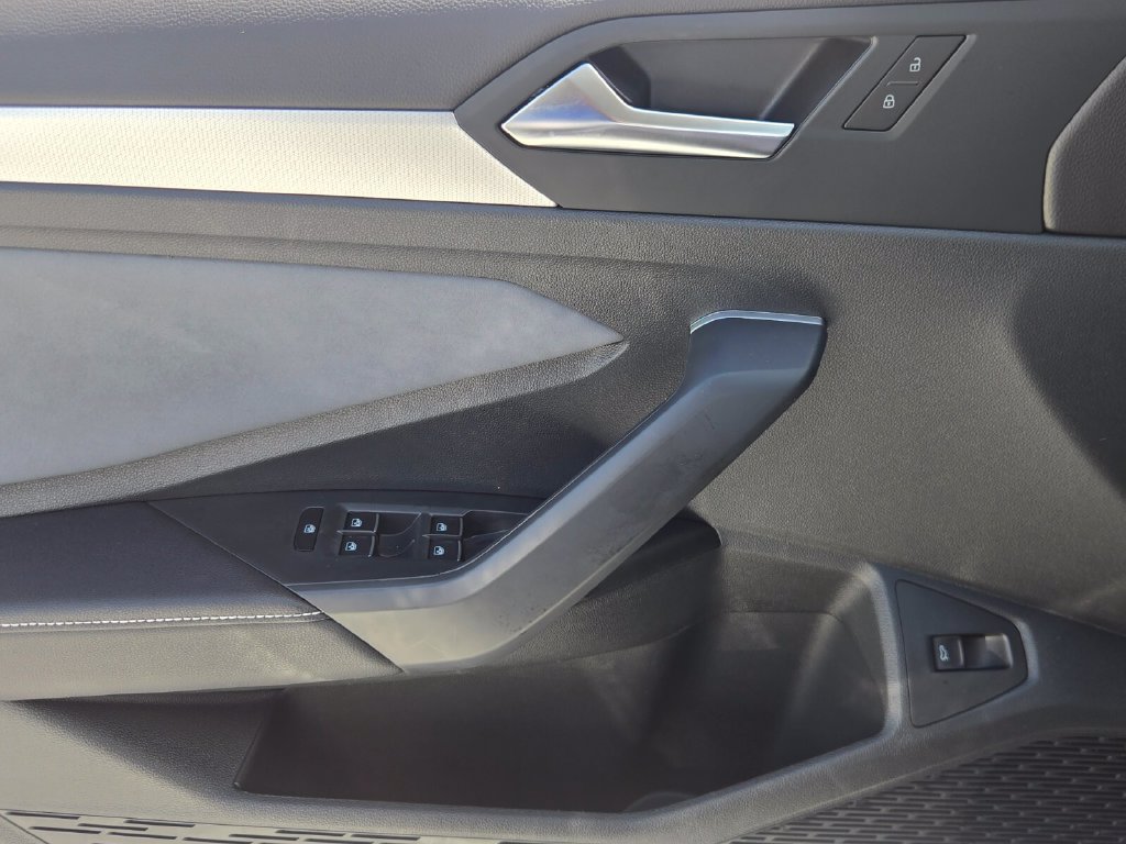 New 2027 Volkswagen Jetta SE FWD image 13
