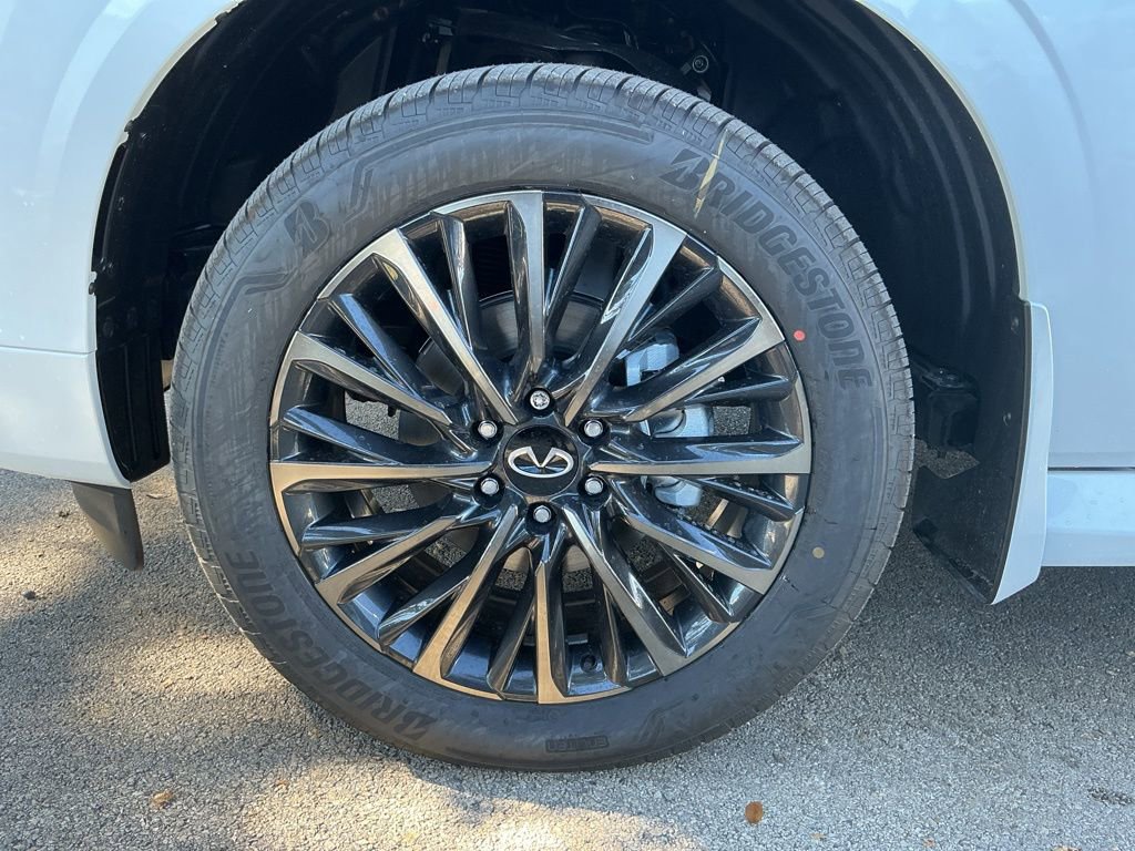 Certified 2026 INFINITI QX80 Autograph w/ Premium Cargo Package image 6