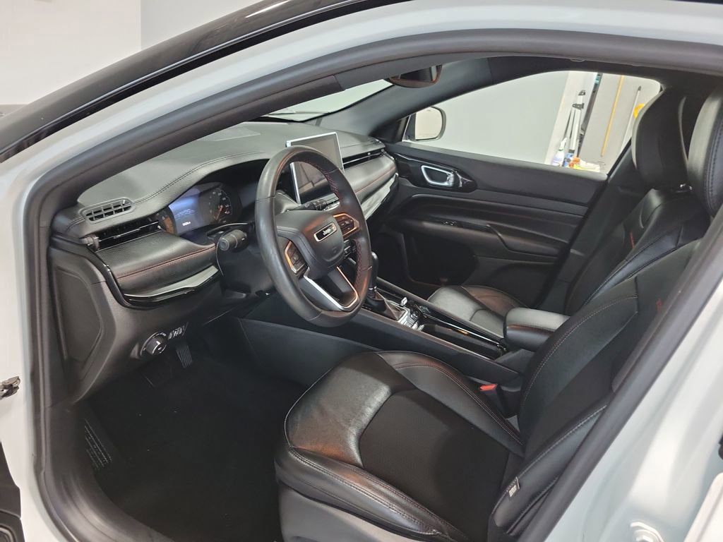 Used 2023 Jeep Compass Trailhawk w/ Trailhawk Convenience Group image 2