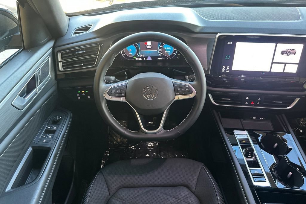 Used 2024 Volkswagen Atlas Cross Sport SE image 16