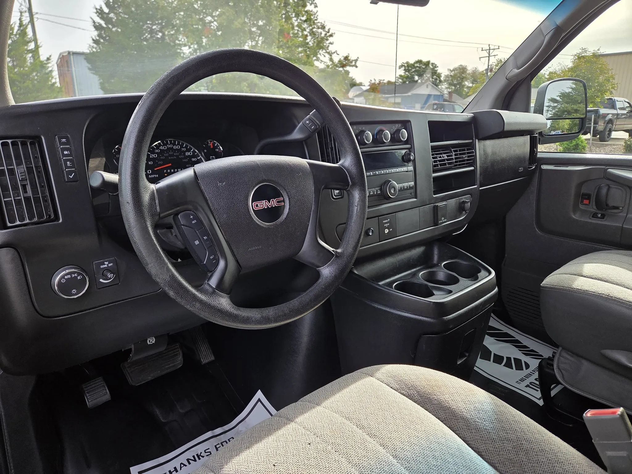 Used 2015 GMC Savana 3500 RWD image 10