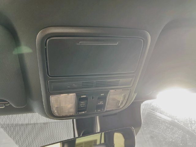 Used 2022 Honda Pilot TrailSport image 20
