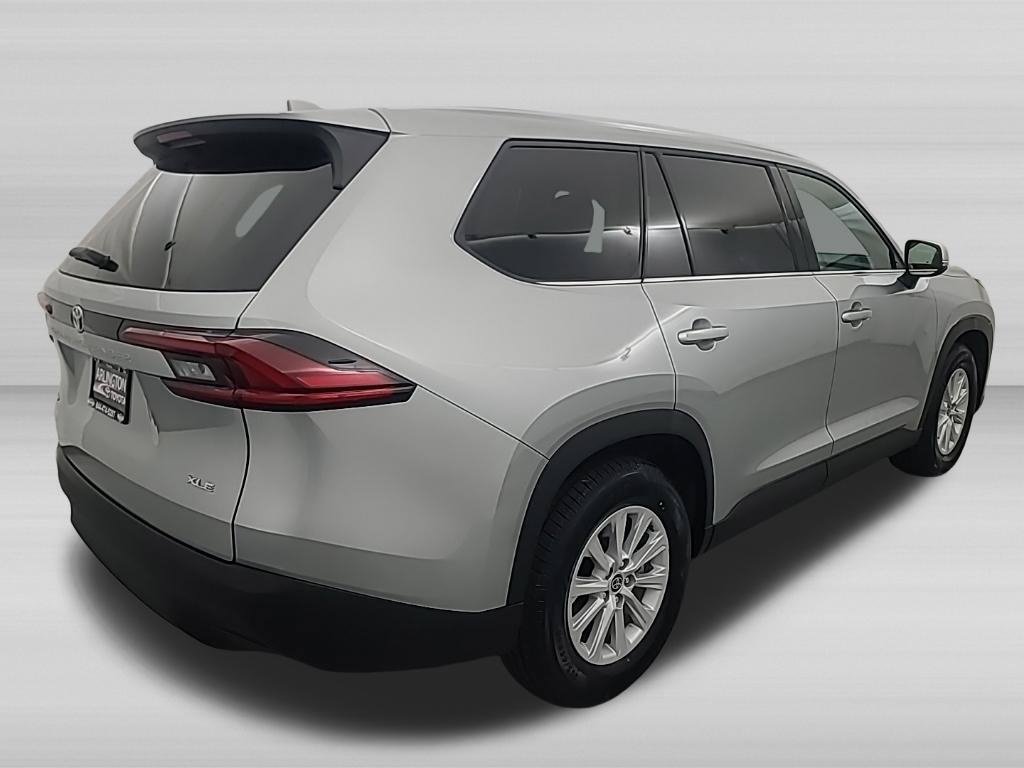 Used 2025 Toyota Grand Highlander AWD image 5