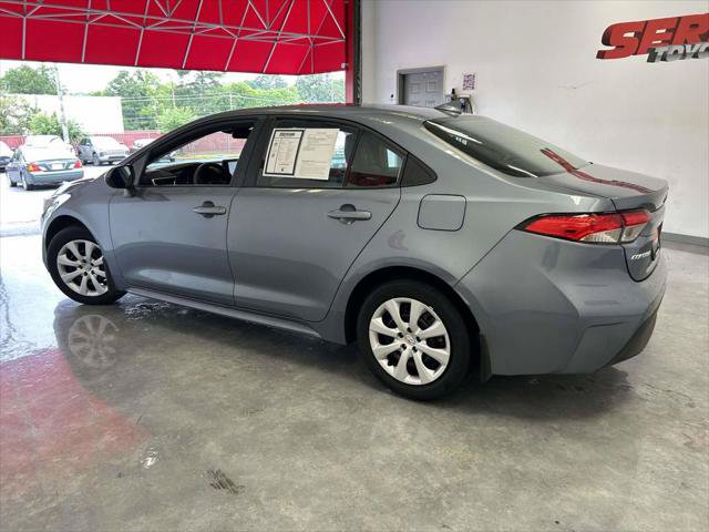 Certified 2025 Toyota Corolla LE FWD image 6