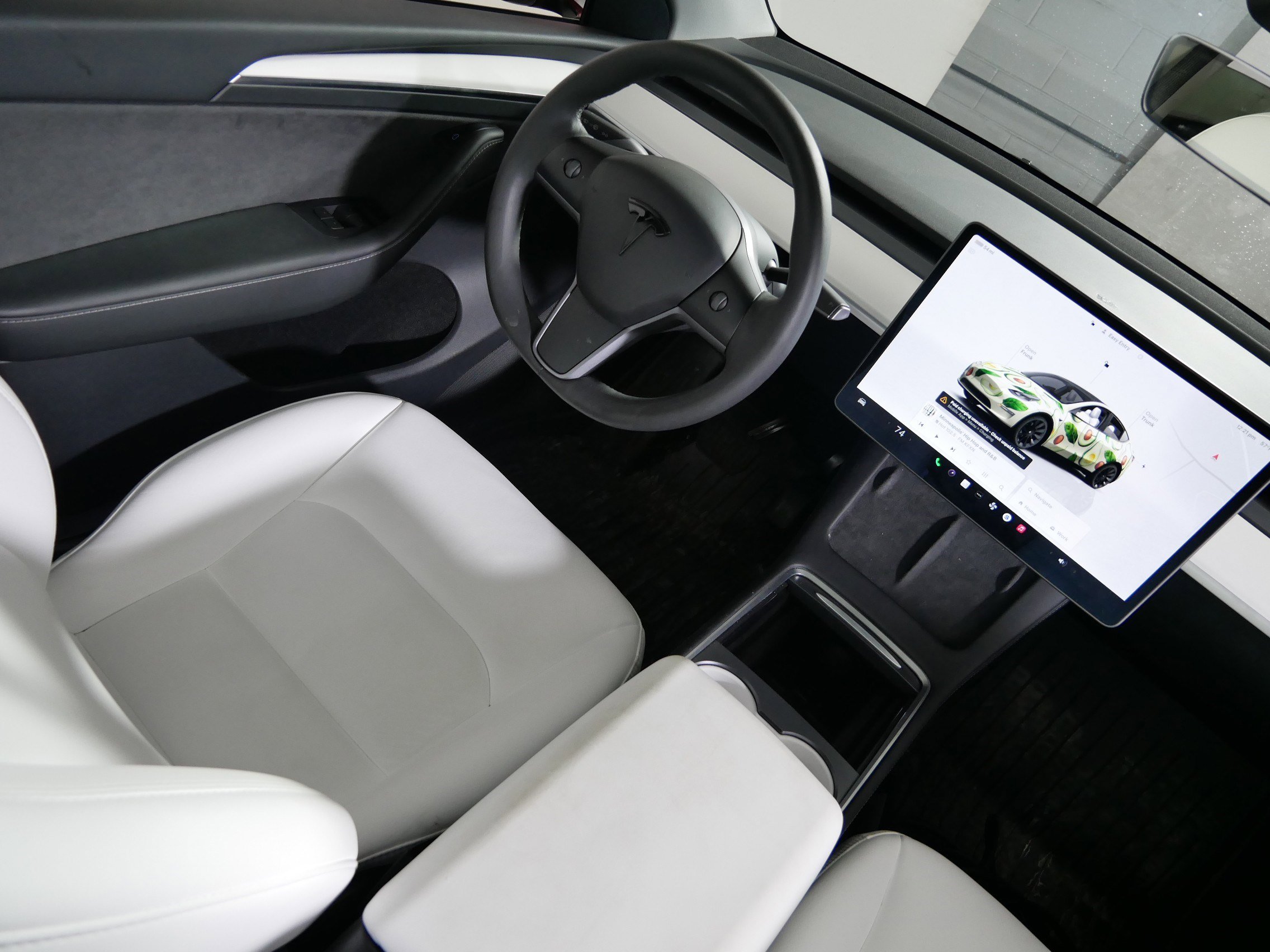 Used 2023 Tesla Model Y Long Range image 9