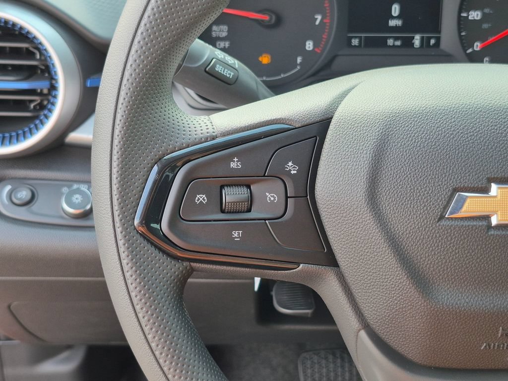 New 2026 Chevrolet Trax LS w/ LS Convenience Package FWD image 19