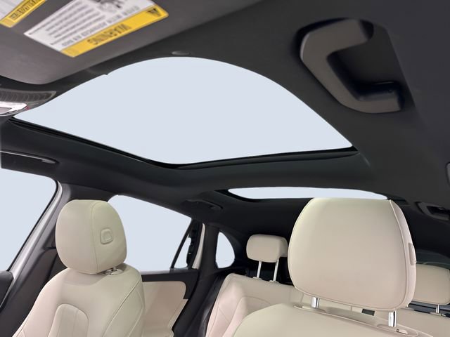 Used 2025 Mercedes-Benz GLA 250 4MATIC image 28