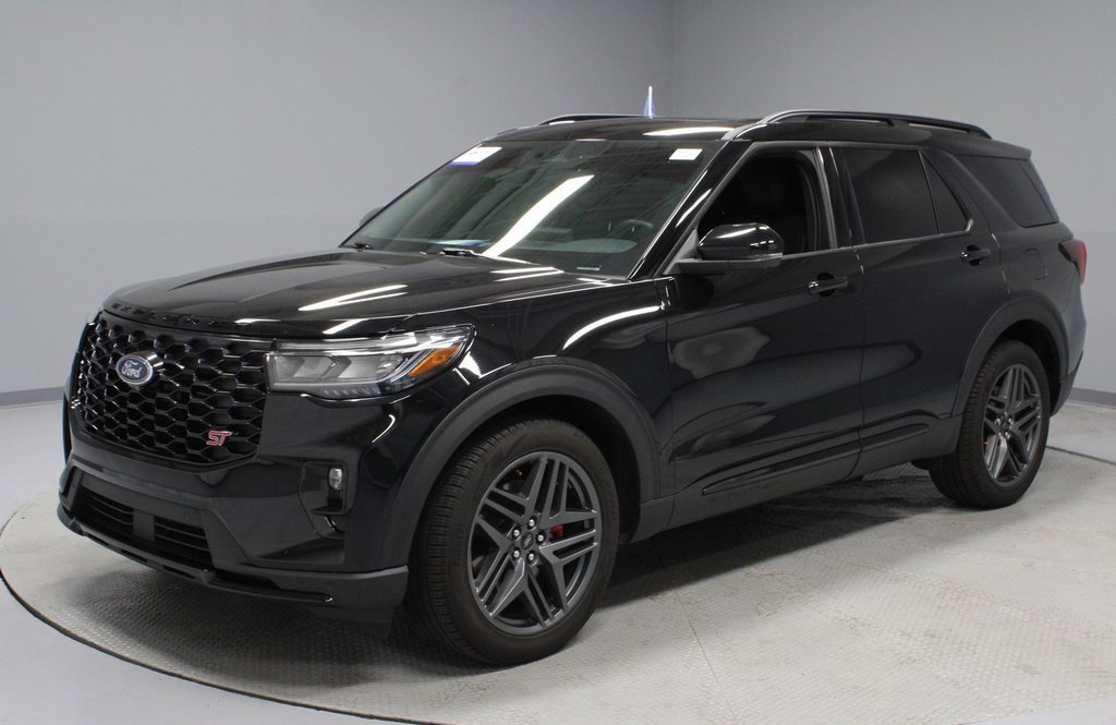 Certified 2025 Ford Explorer ST image 8