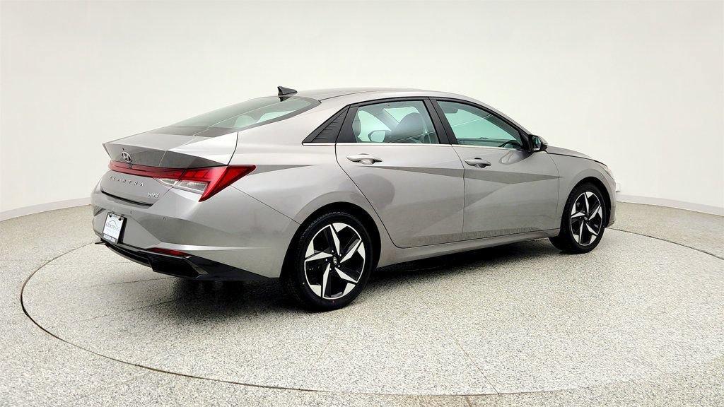 Used 2023 Hyundai Elantra Limited FWD image 5