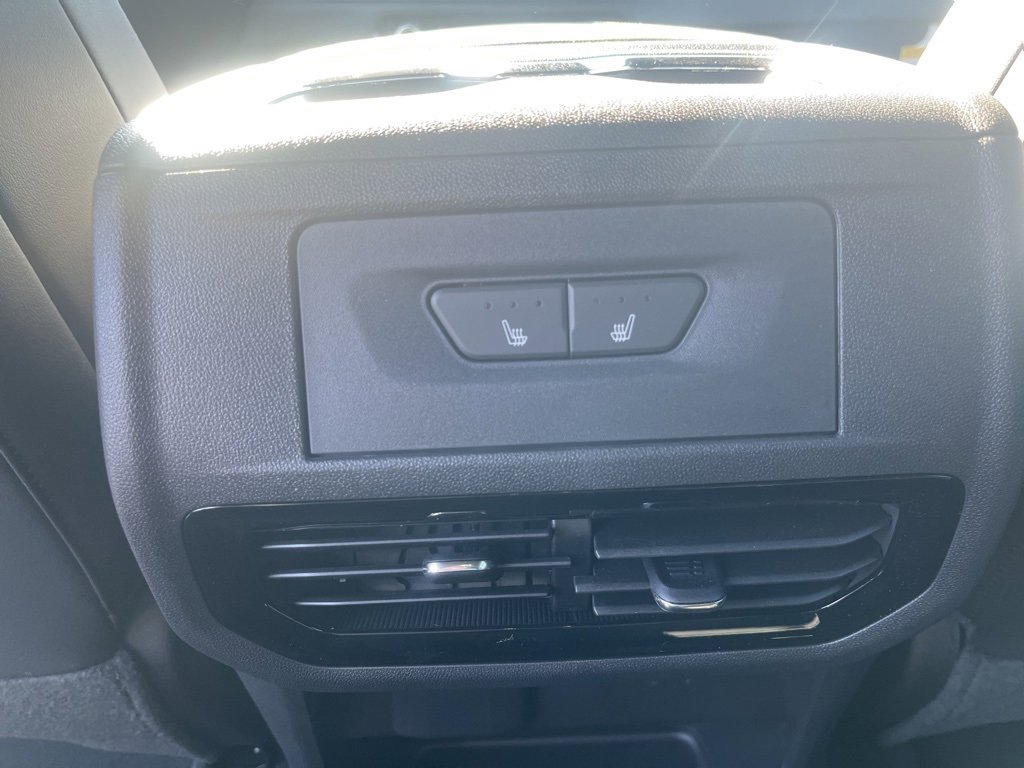 New 2025 Chevrolet Silverado EV LT image 25