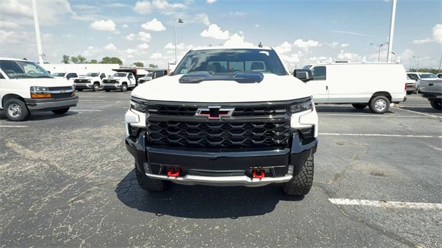 Used 2024 Chevrolet Silverado 1500 ZR2 w/ Technology Package image 3