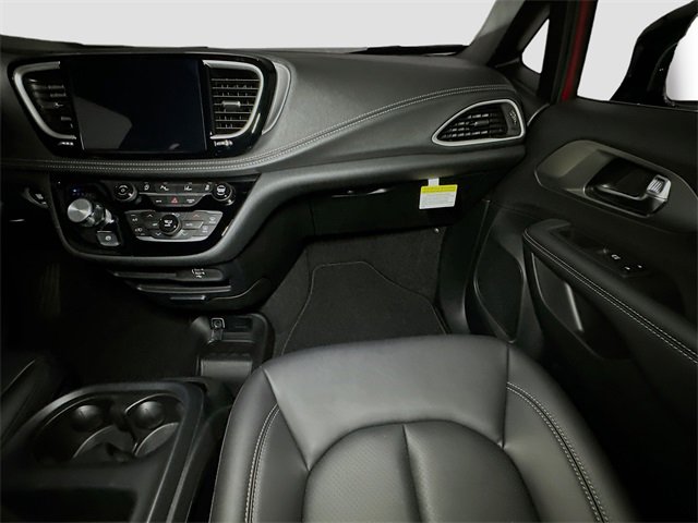 New 2026 Chrysler Pacifica Select image 25