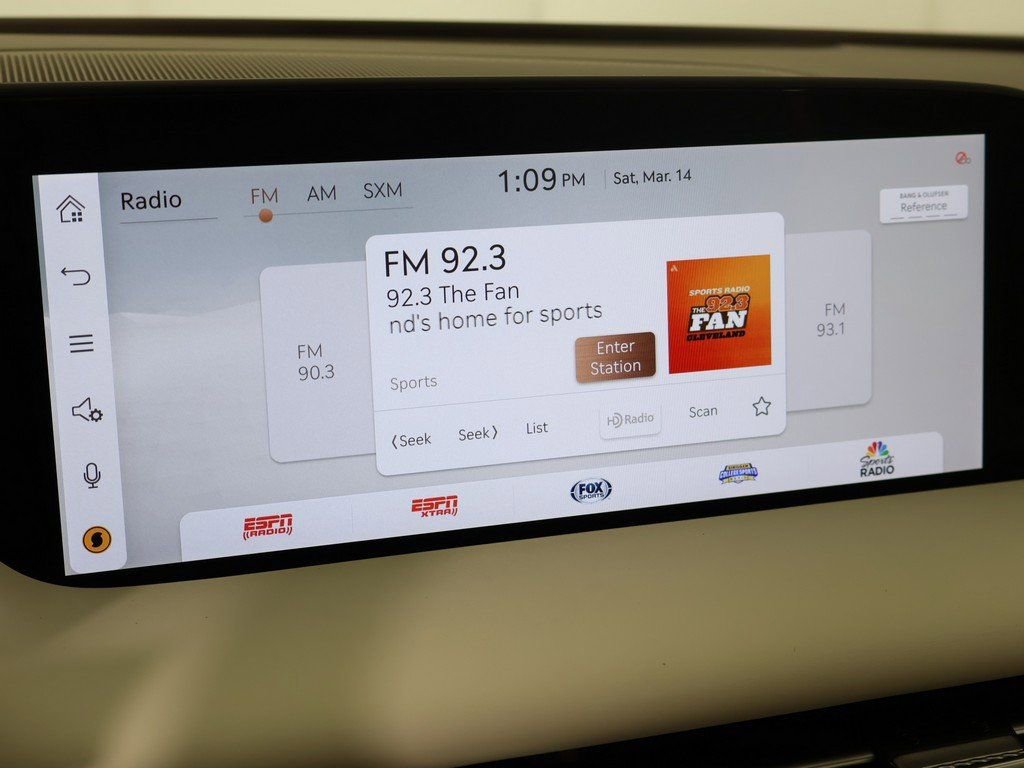 Used 2025 Genesis G90 3.5T image 59