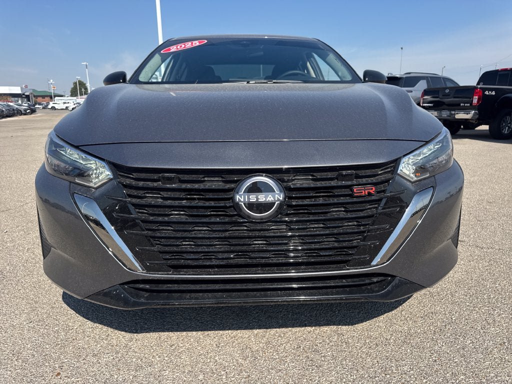 Used 2025 Nissan Sentra SR FWD image 10
