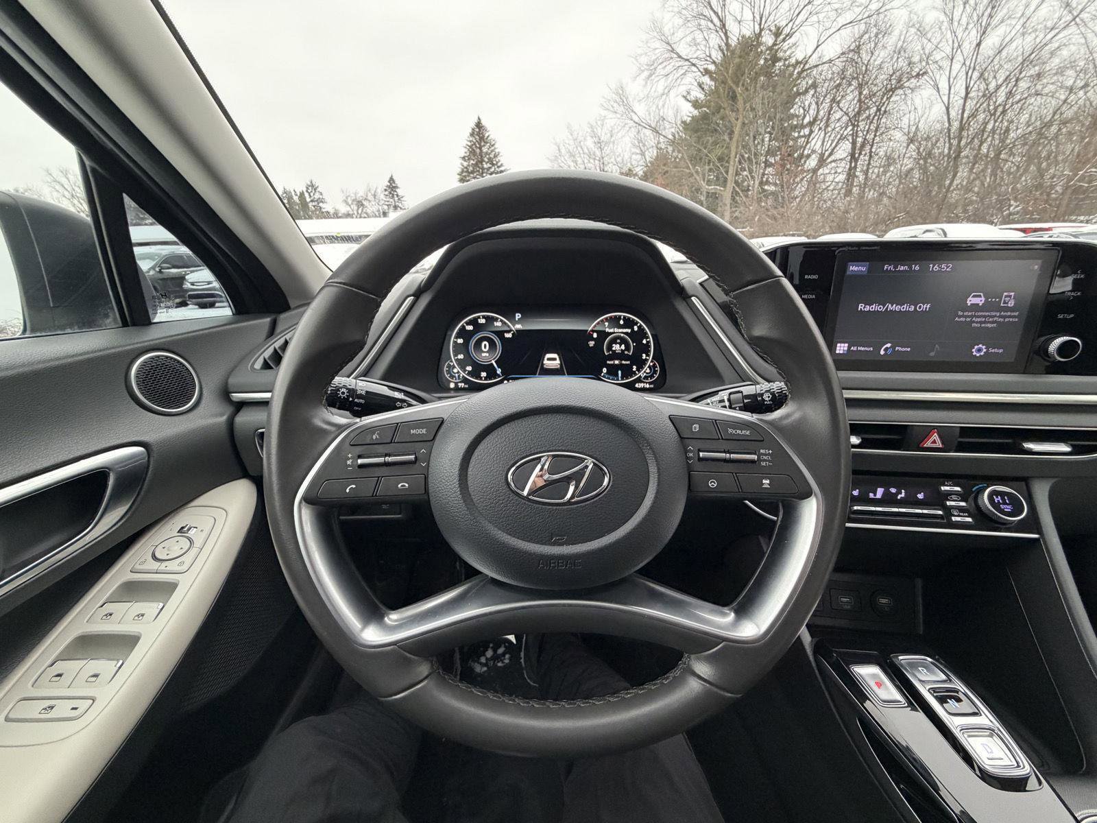 Used 2022 Hyundai Sonata SEL w/ Convenience Package image 8