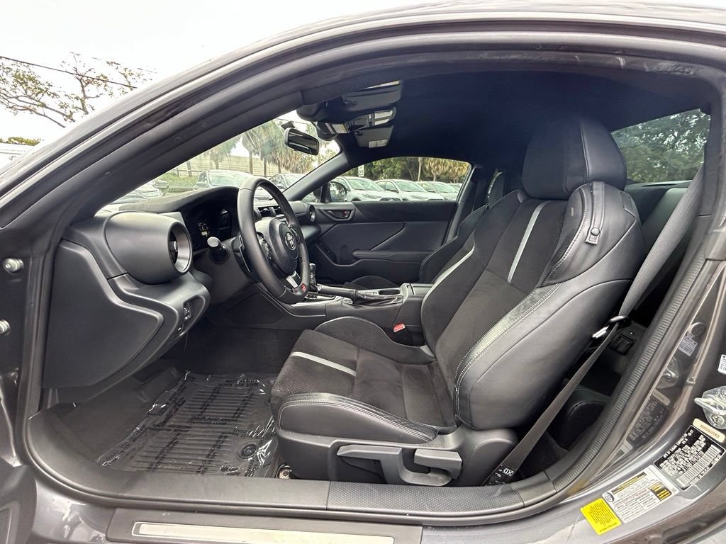 Used 2023 Toyota GR86 Premium RWD image 10