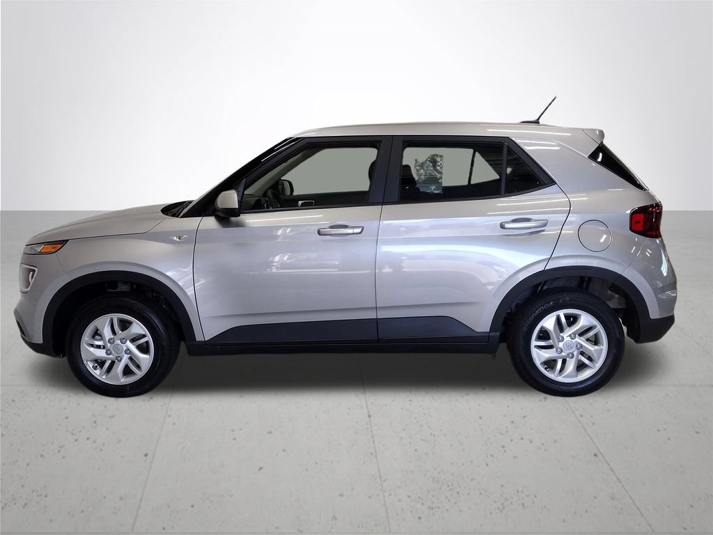 Certified 2026 Hyundai Venue SE FWD image 11