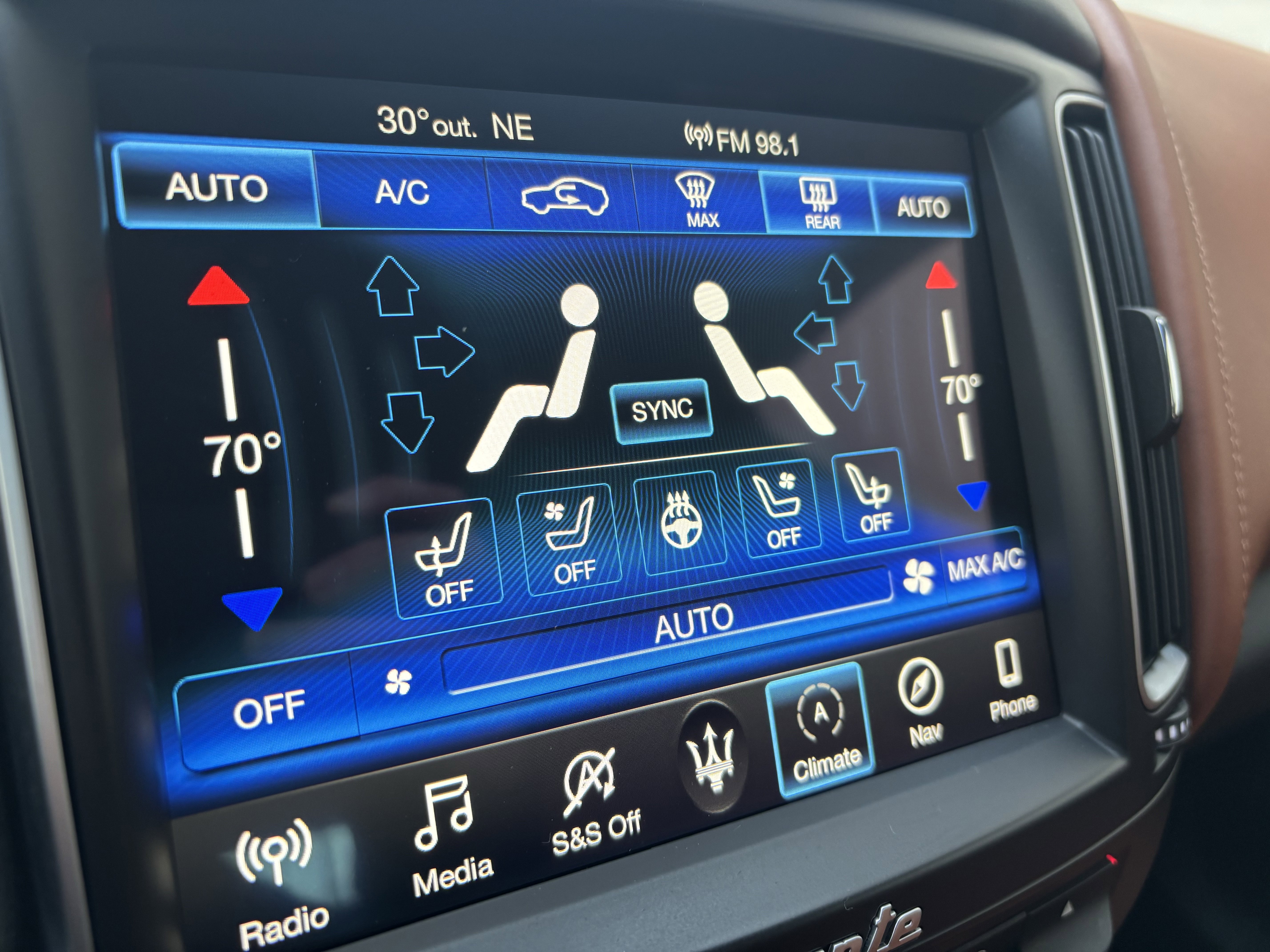 Used 2019 Maserati Levante GranLusso image 29