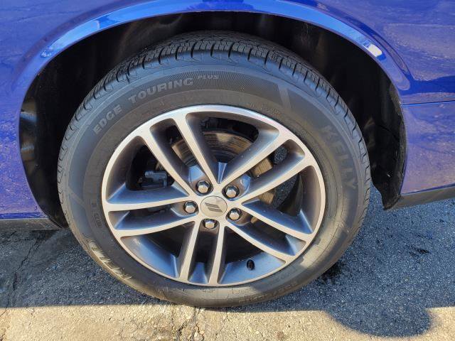 Used 2019 Dodge Challenger SXT w/ Plus Package image 28