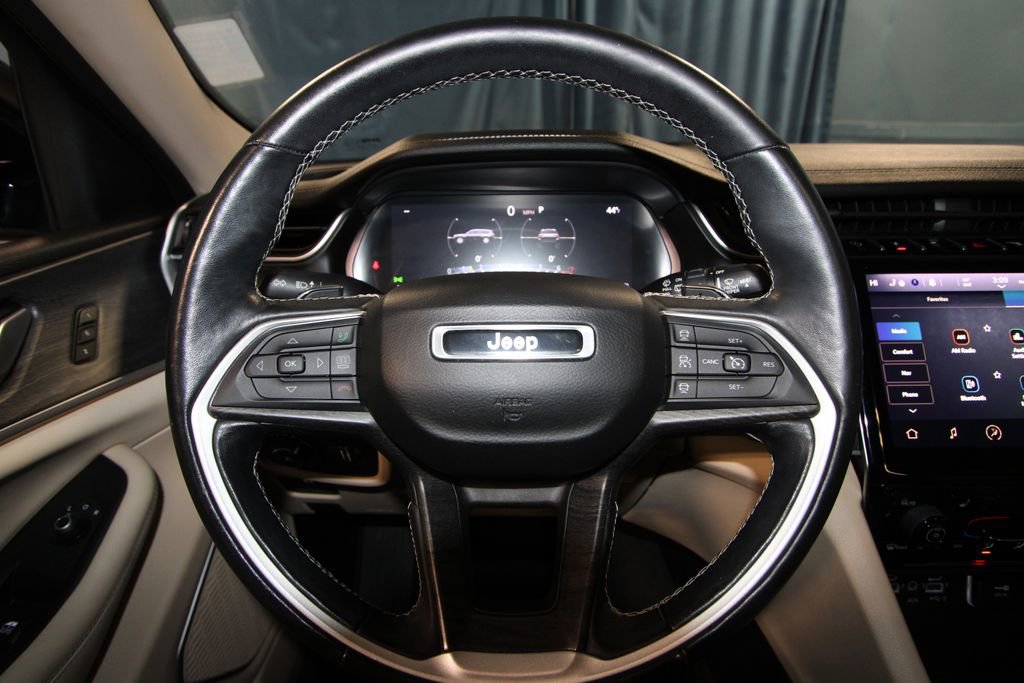 Used 2021 Jeep Grand Cherokee L Limited image 12