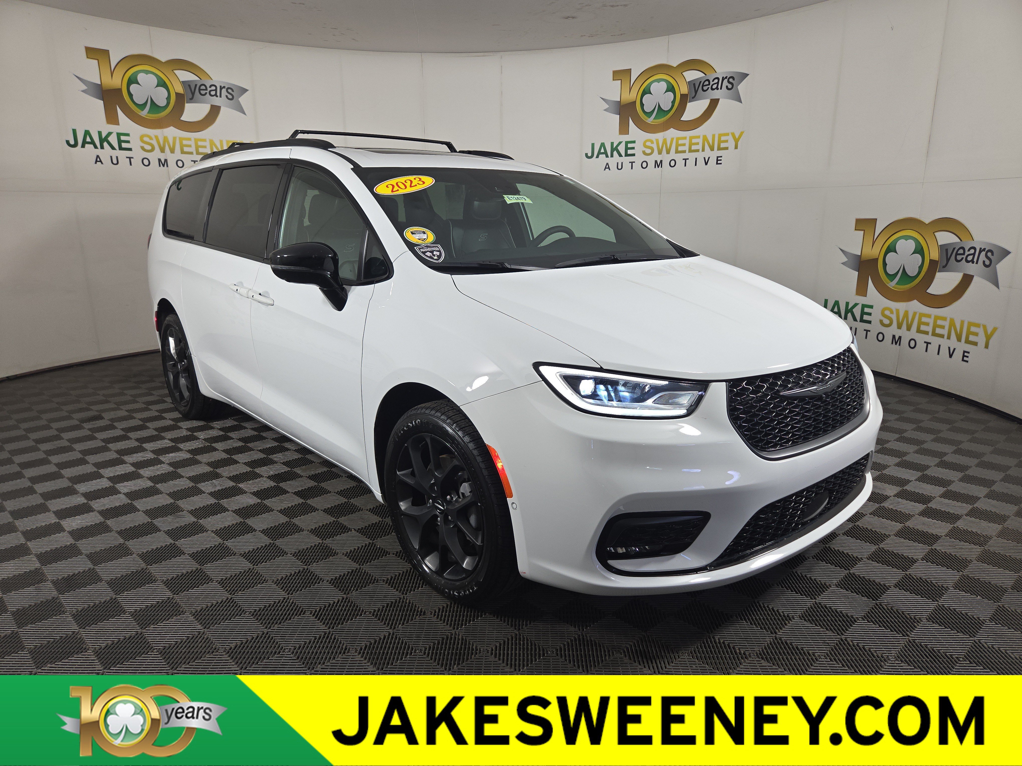 Certified 2023 Chrysler Pacifica Limited w/ S Appearance Package