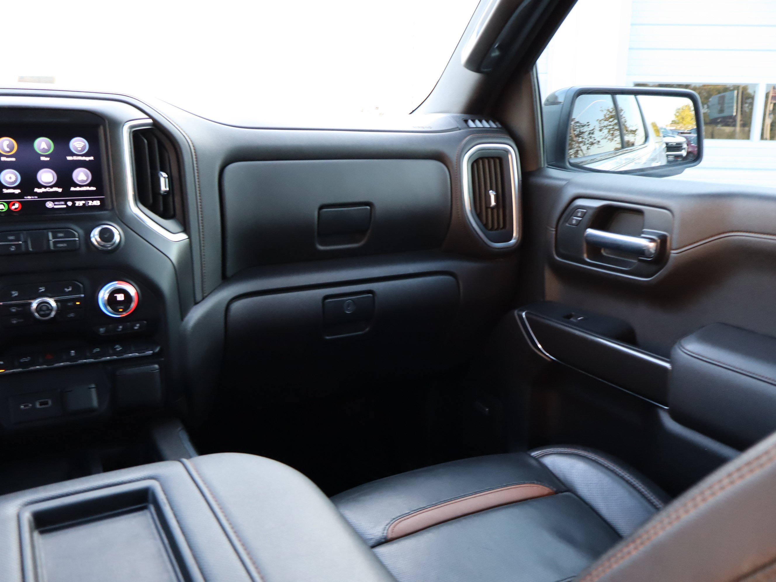 Used 2022 GMC Sierra 1500 AT4 w/ AT4 Premium Package AWD/4WD image 17