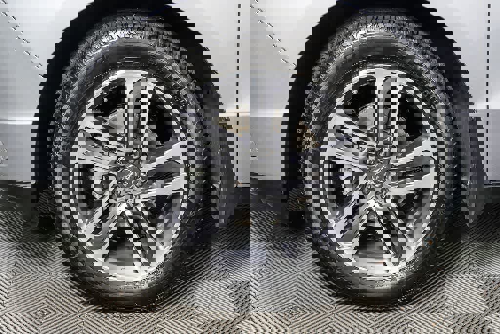 Used 2017 Acura MDX SH-AWD w/ Advance Package image 38