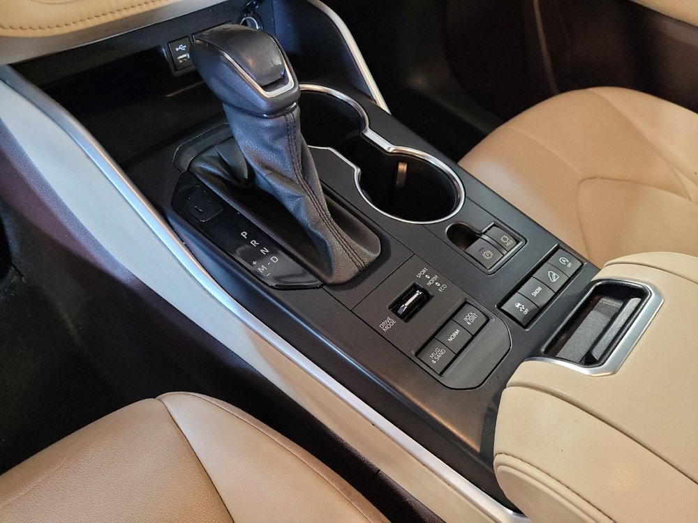 Used 2022 Toyota Highlander XLE image 26