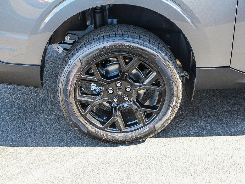 New 2025 Ford Maverick XLT w/ XLT Luxury Package image 11