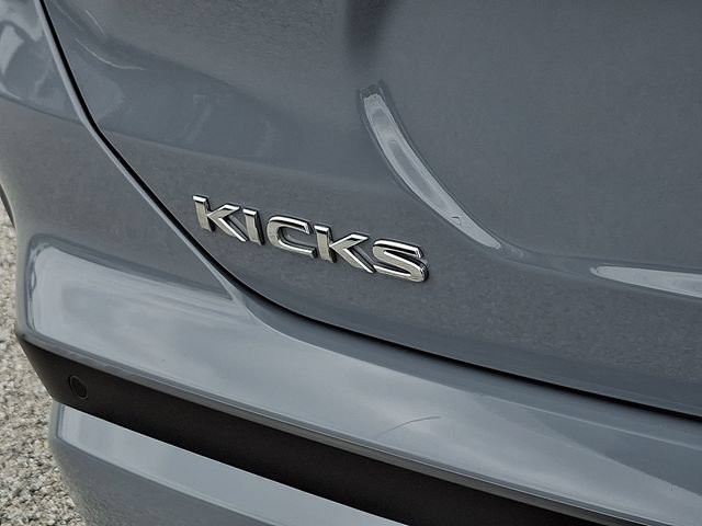 Used 2023 Nissan Kicks SR w/ SR Premium Package FWD image 29