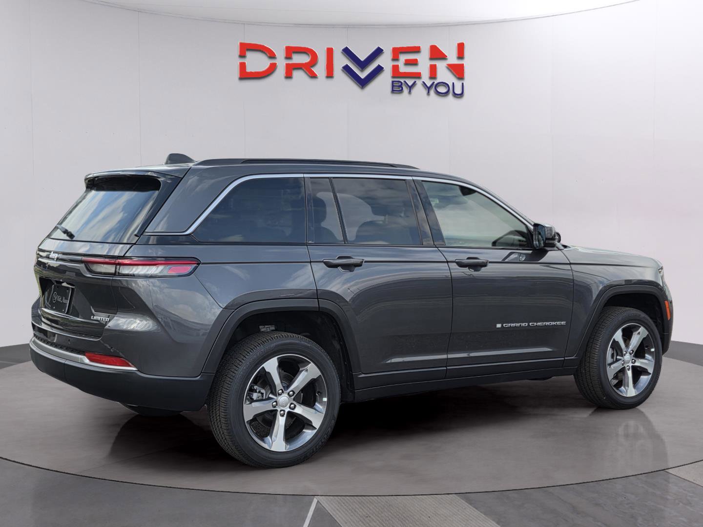 New 2026 Jeep Grand Cherokee Limited image 5