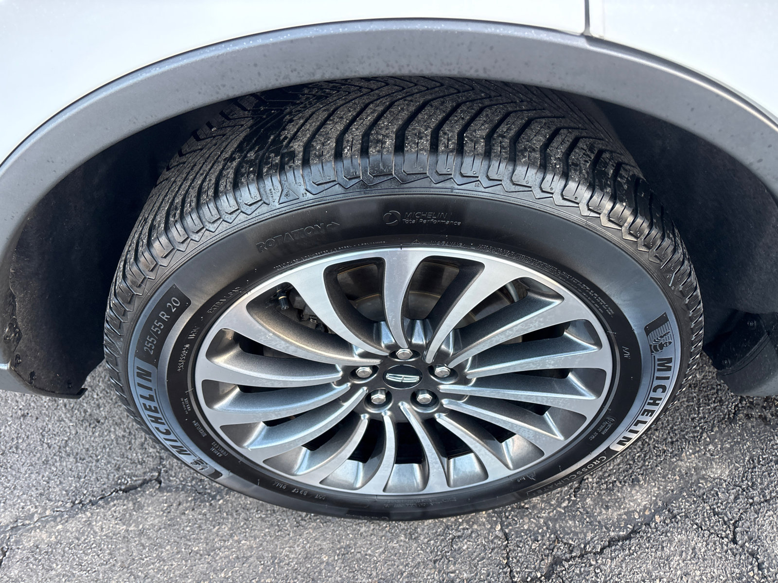 Used 2020 Lincoln Aviator Reserve w/ Elements Package Plus image 10