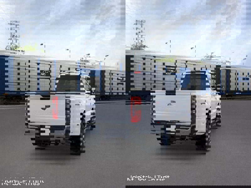 New 2026 Ford F350 4x4 Crew Cab DRW Super Duty image 8