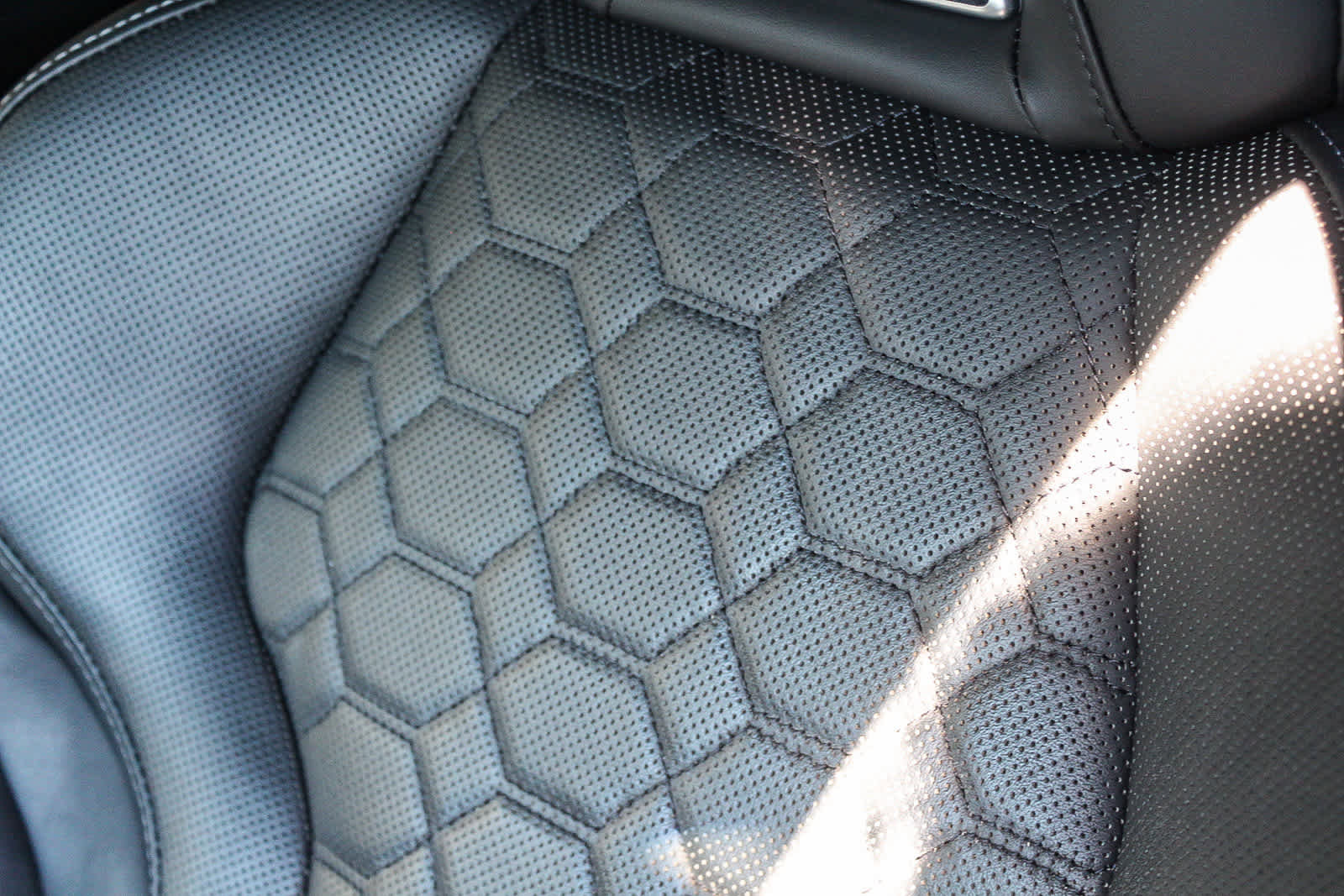 Used 2022 BMW X4 M image 32