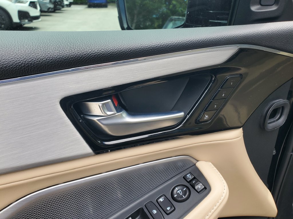 Used 2025 Acura MDX w/ Technology Package AWD/4WD image 23