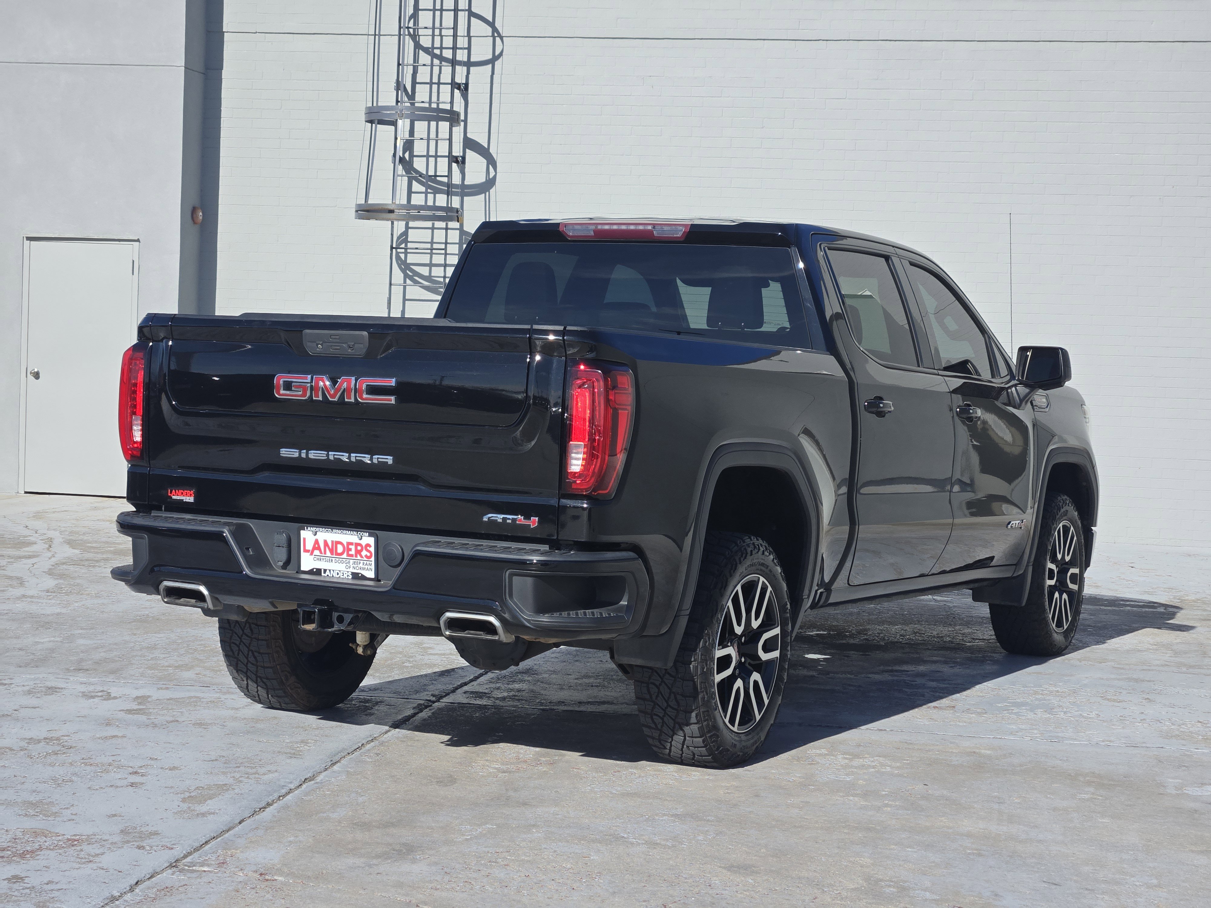 Used 2021 GMC Sierra 1500 AT4 image 8