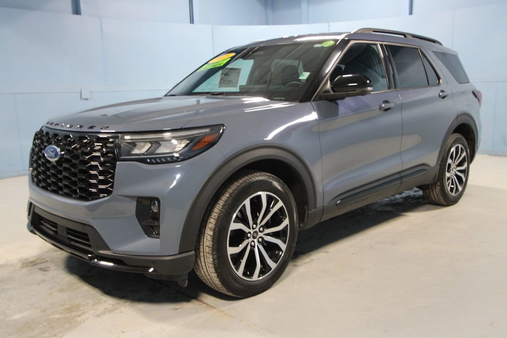 Used 2025 Ford Explorer ST-Line image 33