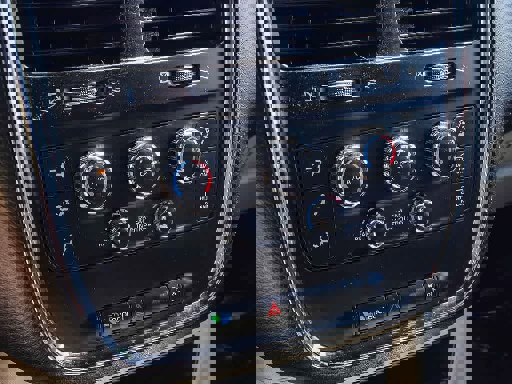 Certified 2019 Dodge Grand Caravan SXT image 21