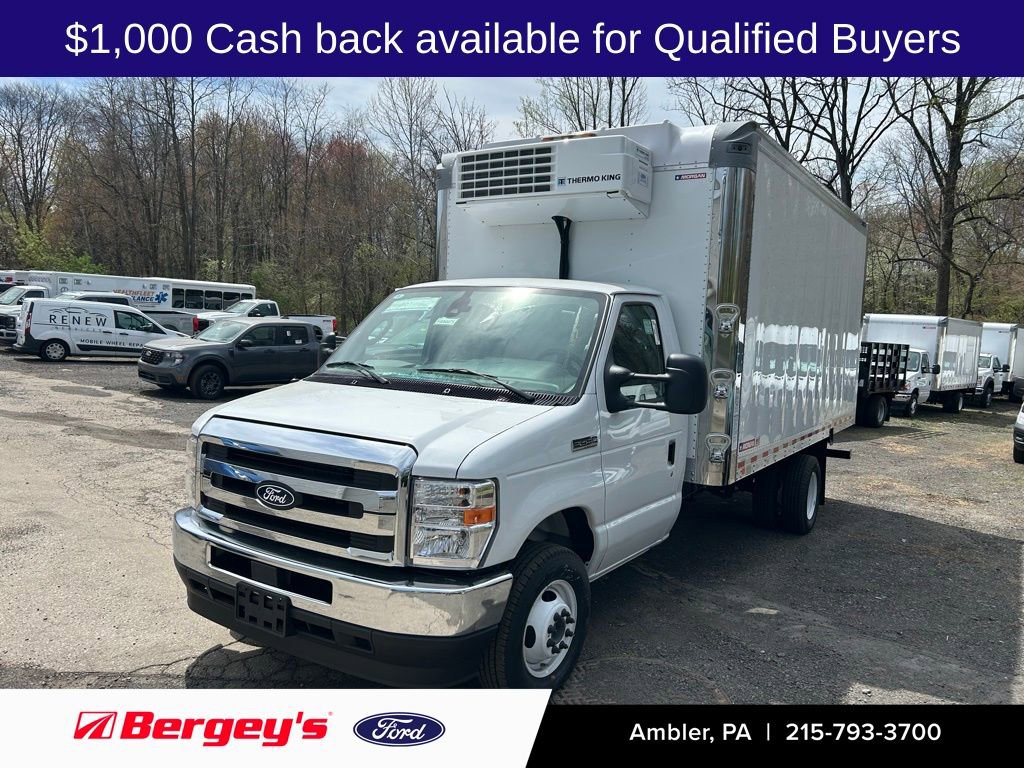 New 2026 Ford E-450 and Econoline 450 Super Duty w/ Driver's Safety Package RWD image 1