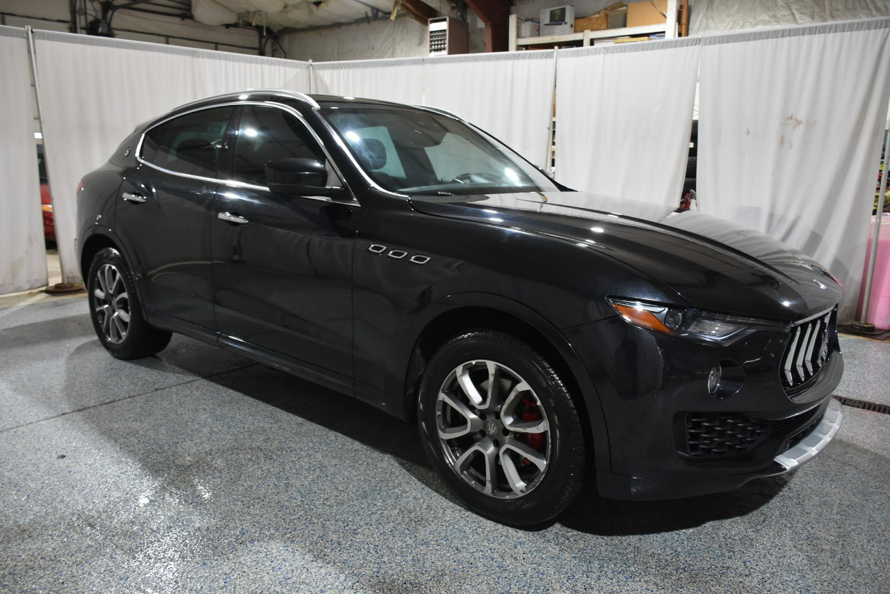 Used 2017 Maserati Levante w/ Luxury Package image 7