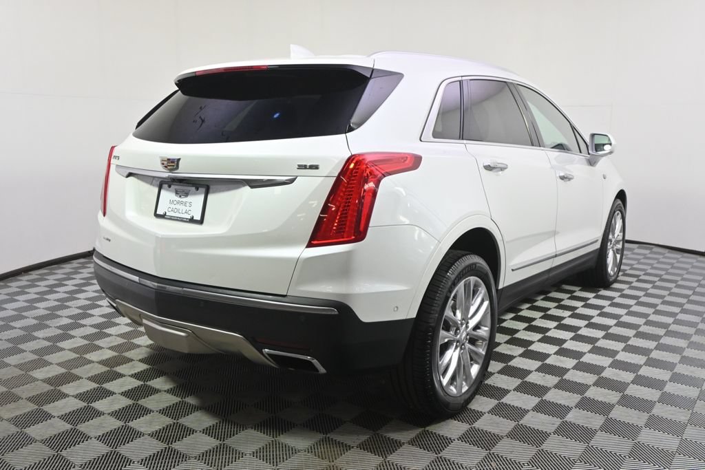 Used 2017 Cadillac XT5 Platinum w/ Driver Assist Package AWD/4WD image 6
