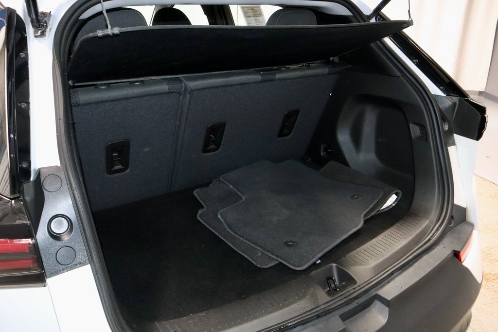 Used 2022 Chevrolet Bolt EUV LT image 12