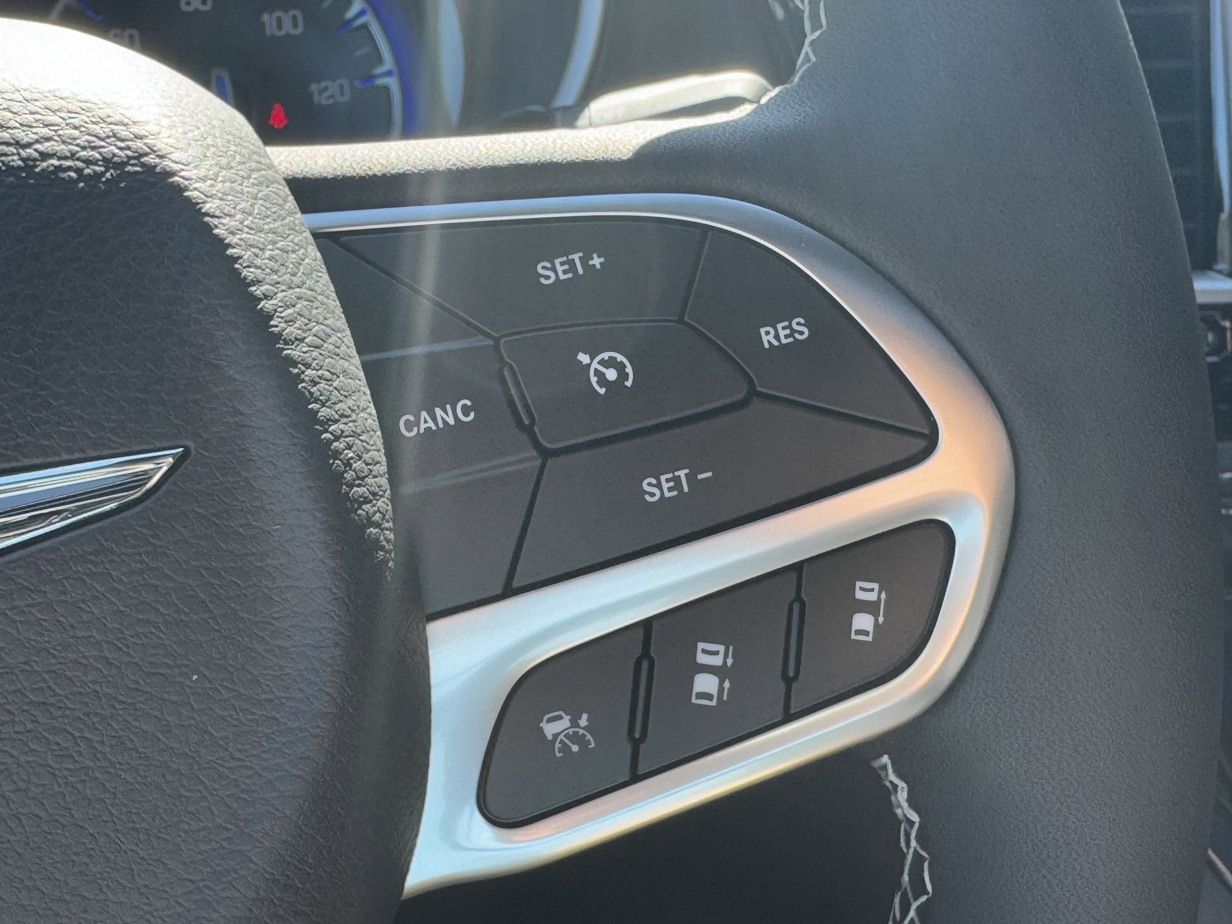 New 2026 Chrysler Pacifica Select image 15