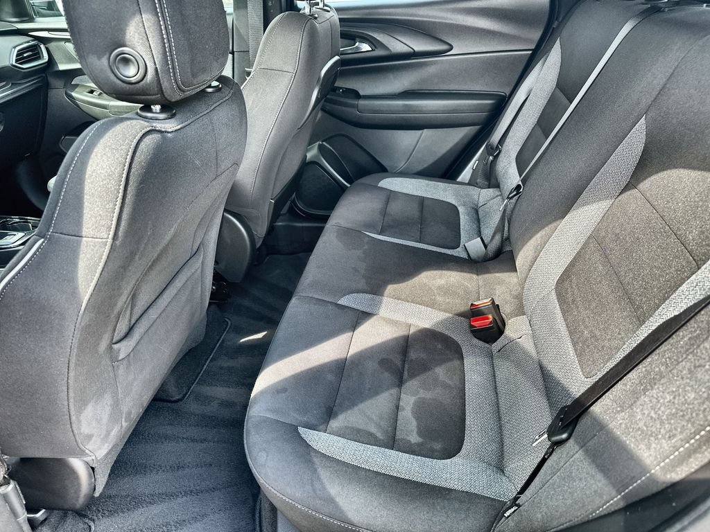 Used 2021 Chevrolet TrailBlazer LT w/ Sun and Liftgate Package FWD image 16