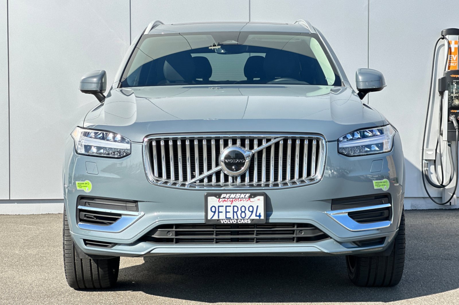 Used 2023 Volvo XC90 T8 Plus w/ Protection Package Premier image 8