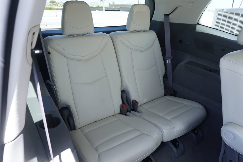 Certified 2025 Cadillac XT6 Premium Luxury AWD/4WD image 10