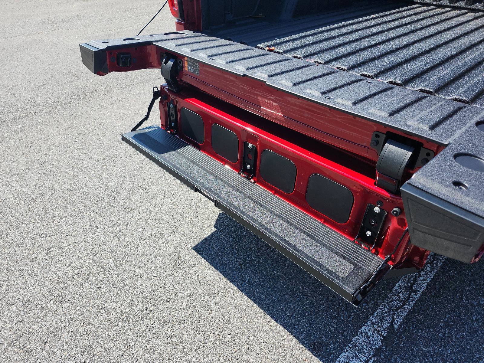 New 2026 GMC Sierra 1500 SLT w/ SLT Premium Plus Package image 11