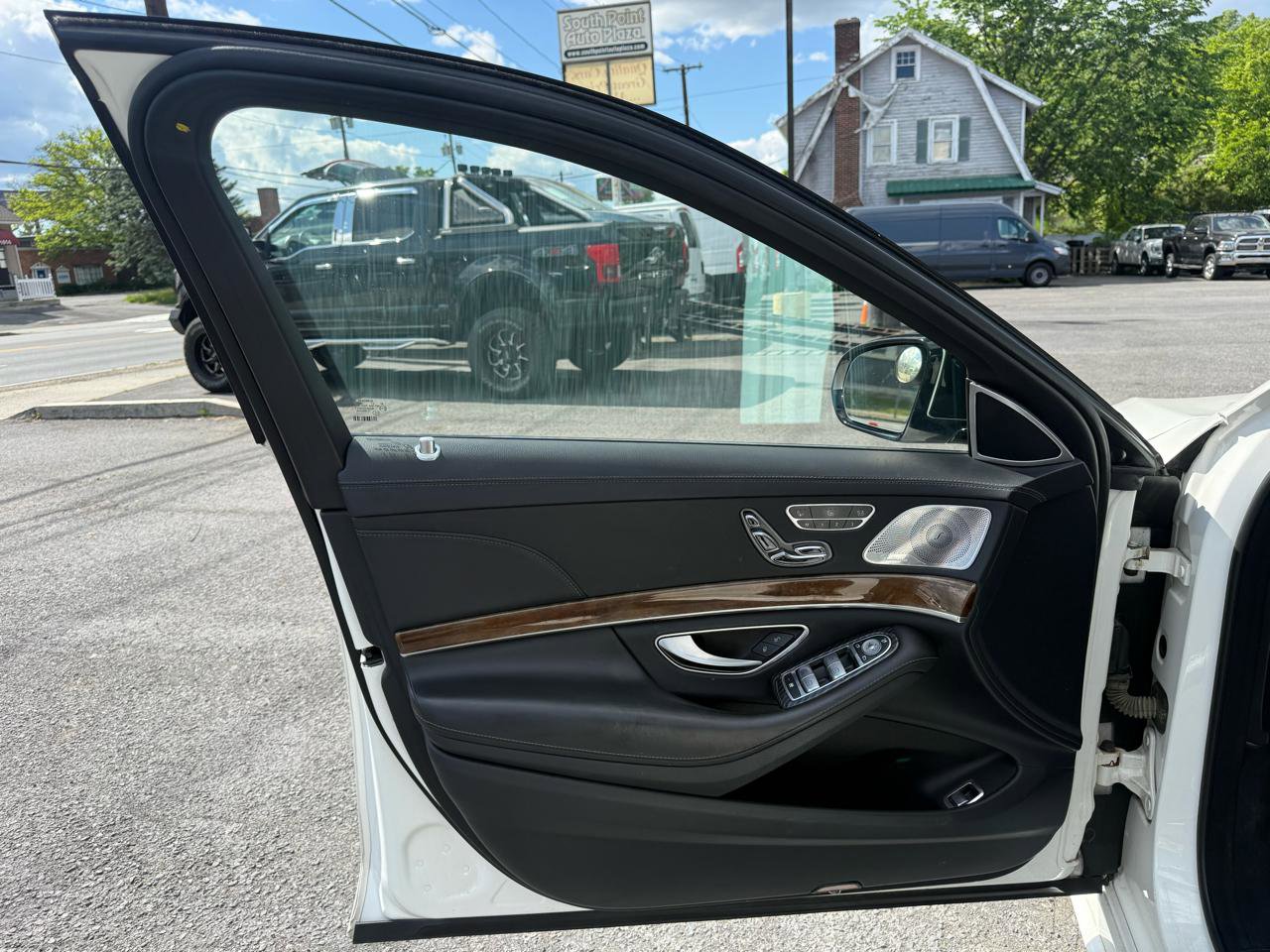 Used 2015 Mercedes-Benz S 550 4MATIC Sedan image 22