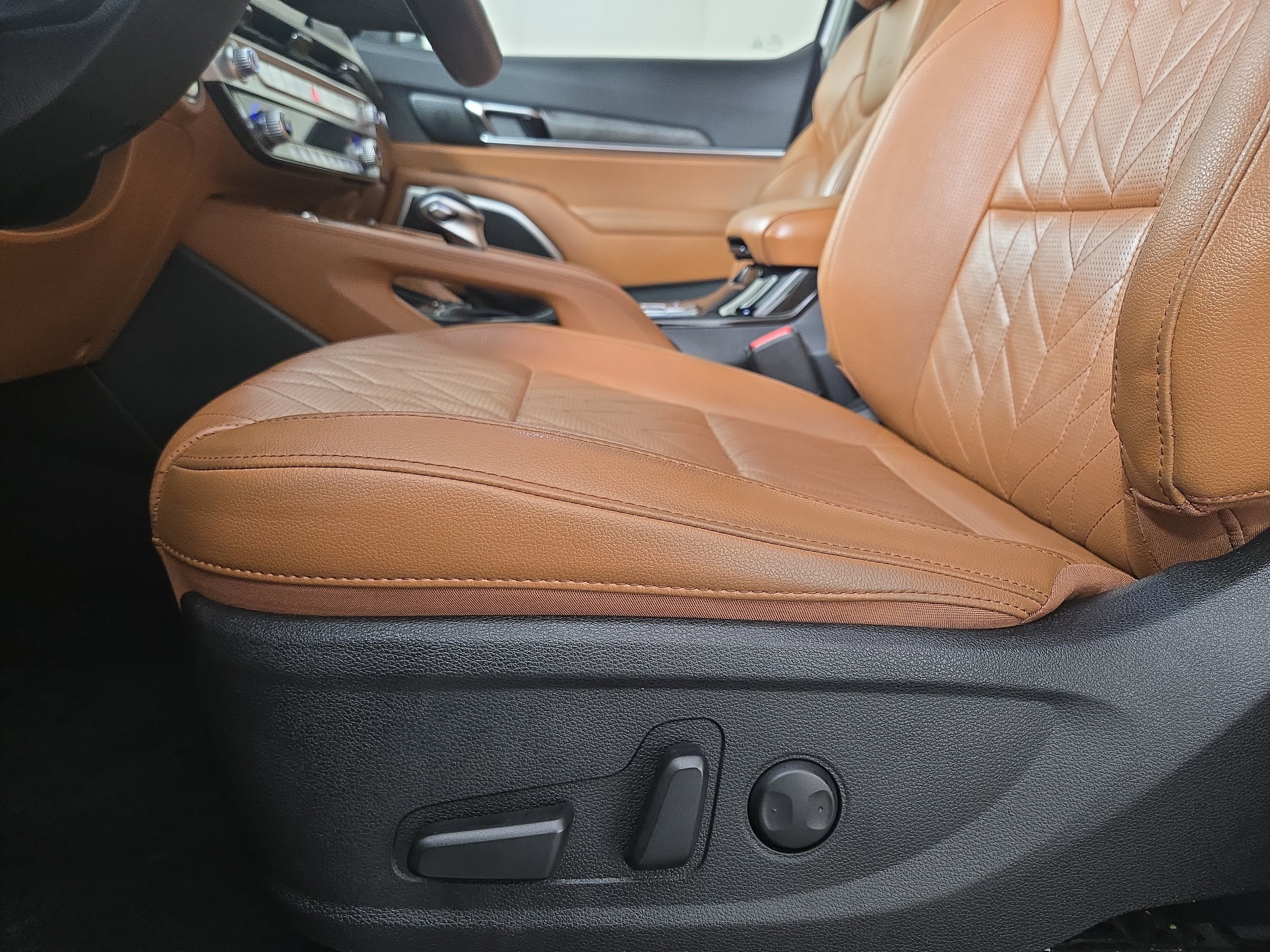 Used 2024 Kia Telluride EX X-Line image 34