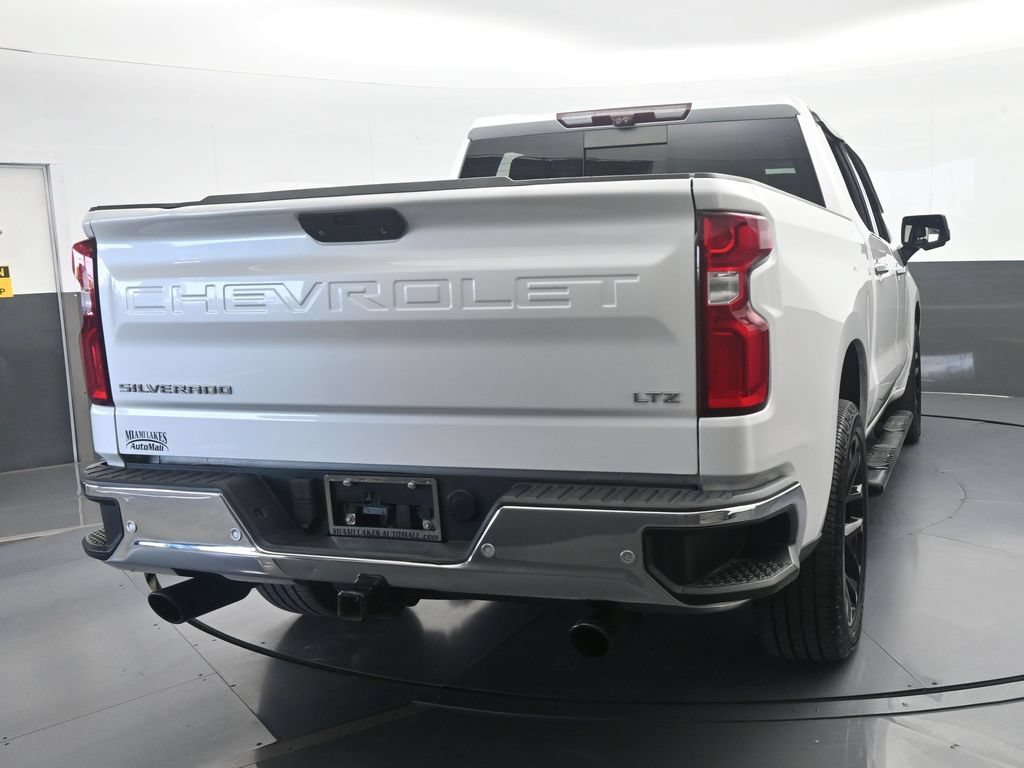 Used 2022 Chevrolet Silverado 1500 LTZ w/ Technology Package RWD image 5